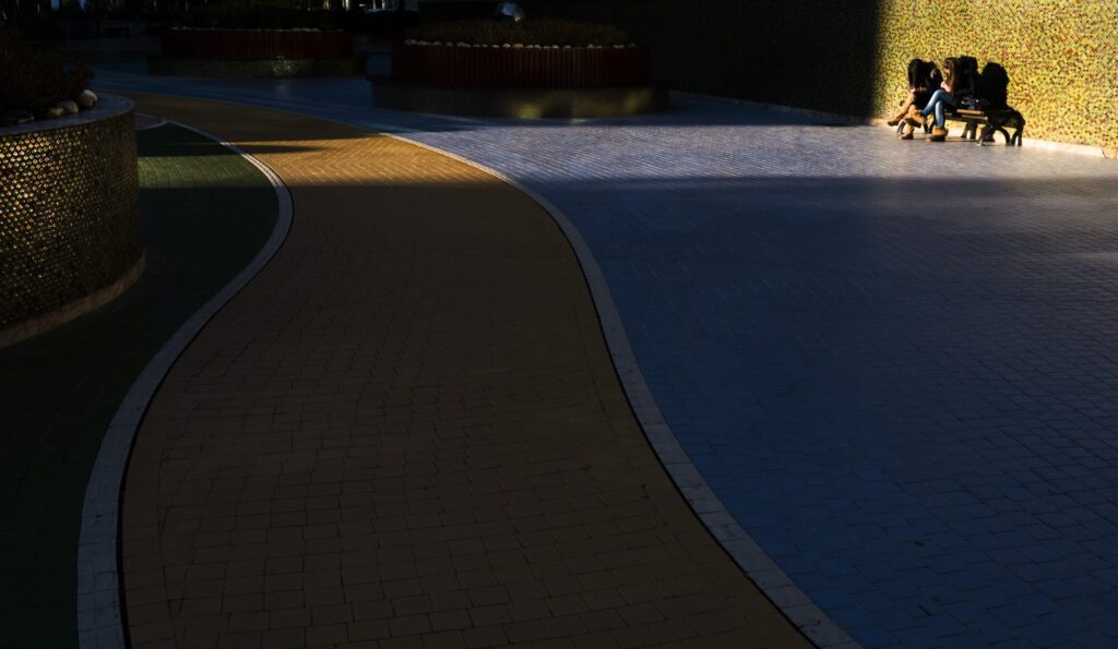 Oświetlenie LED z kostka brukowa