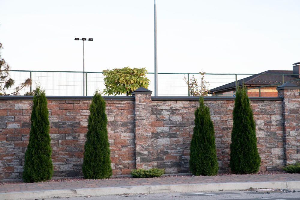 Konserwacja ogrodzenia betonowego