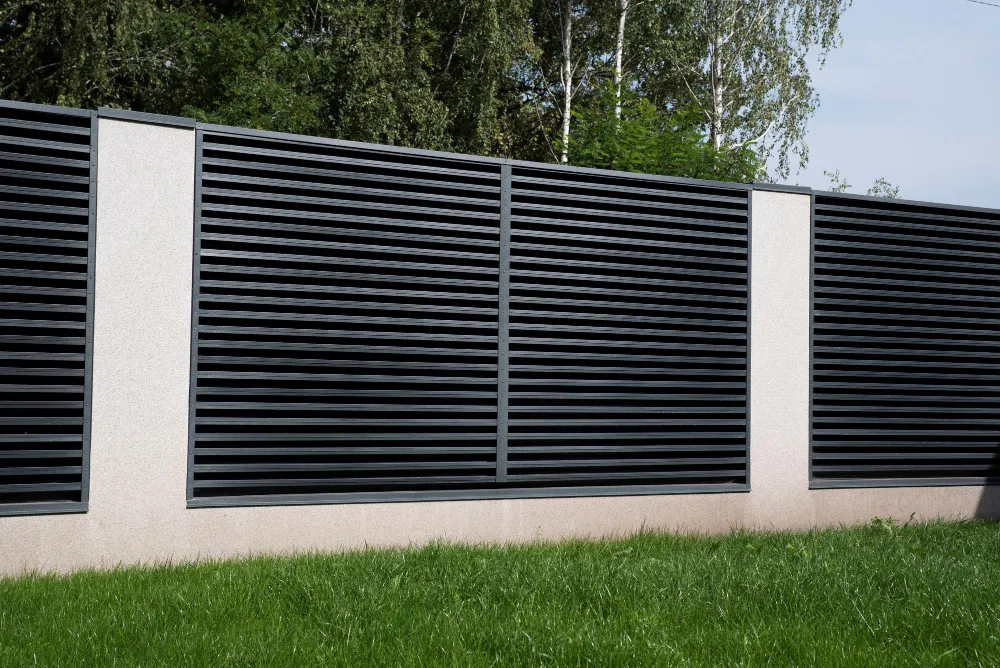 Jak dopasować ogrodzenie do działki