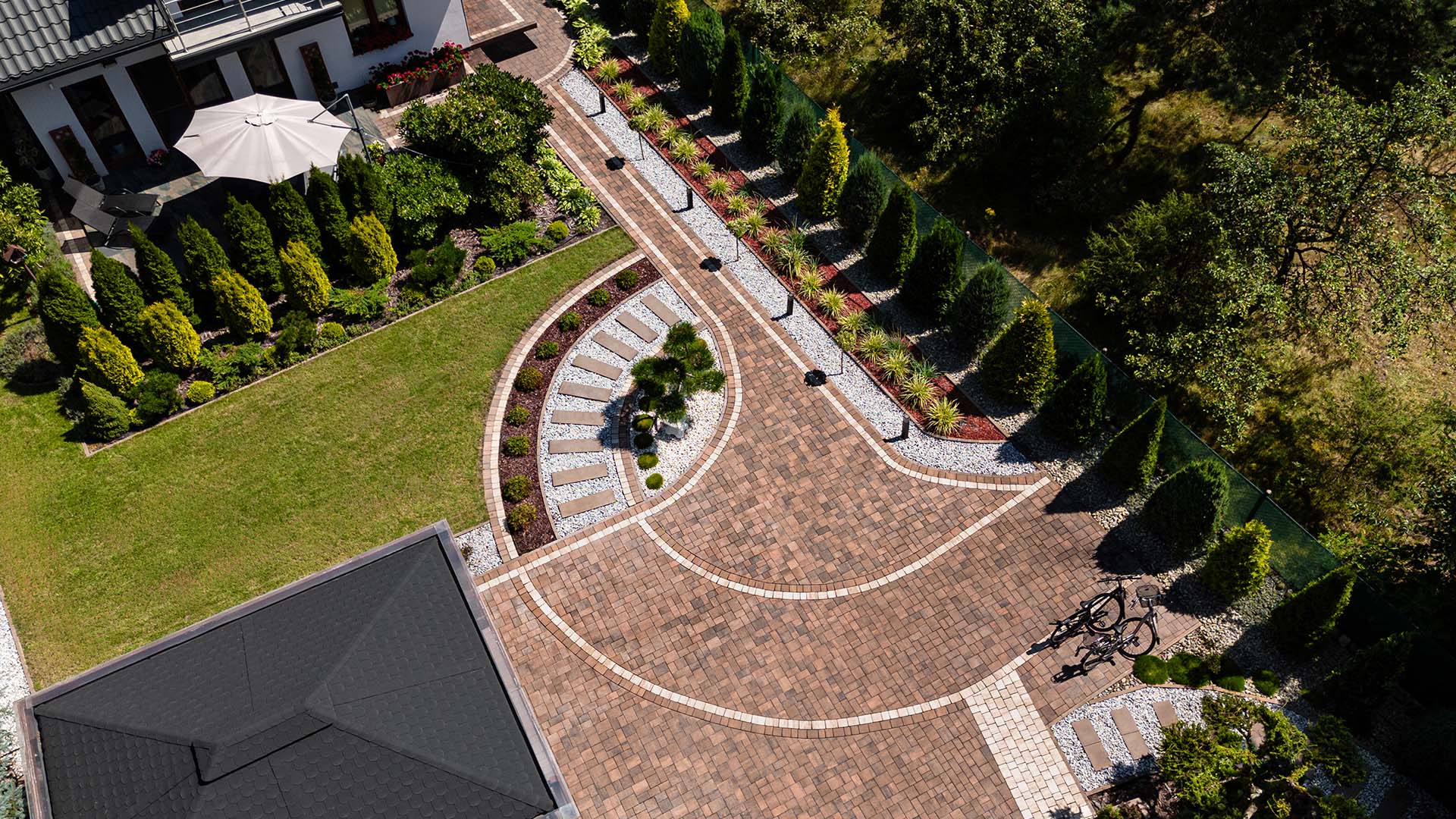 Najczęstsze błędy przy budowie podjazdów z płyt betonowych