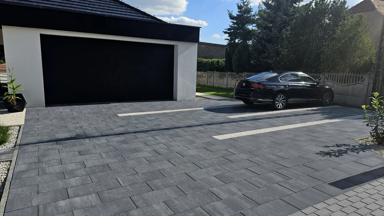 Podjazdy z płyt betonowych jako alternatywa dla asfaltu