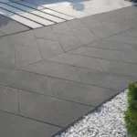 Płyty brukowe a retencja wody deszczowej