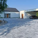 Jak podjazd wpływa na całościowy wygląd ogrodu